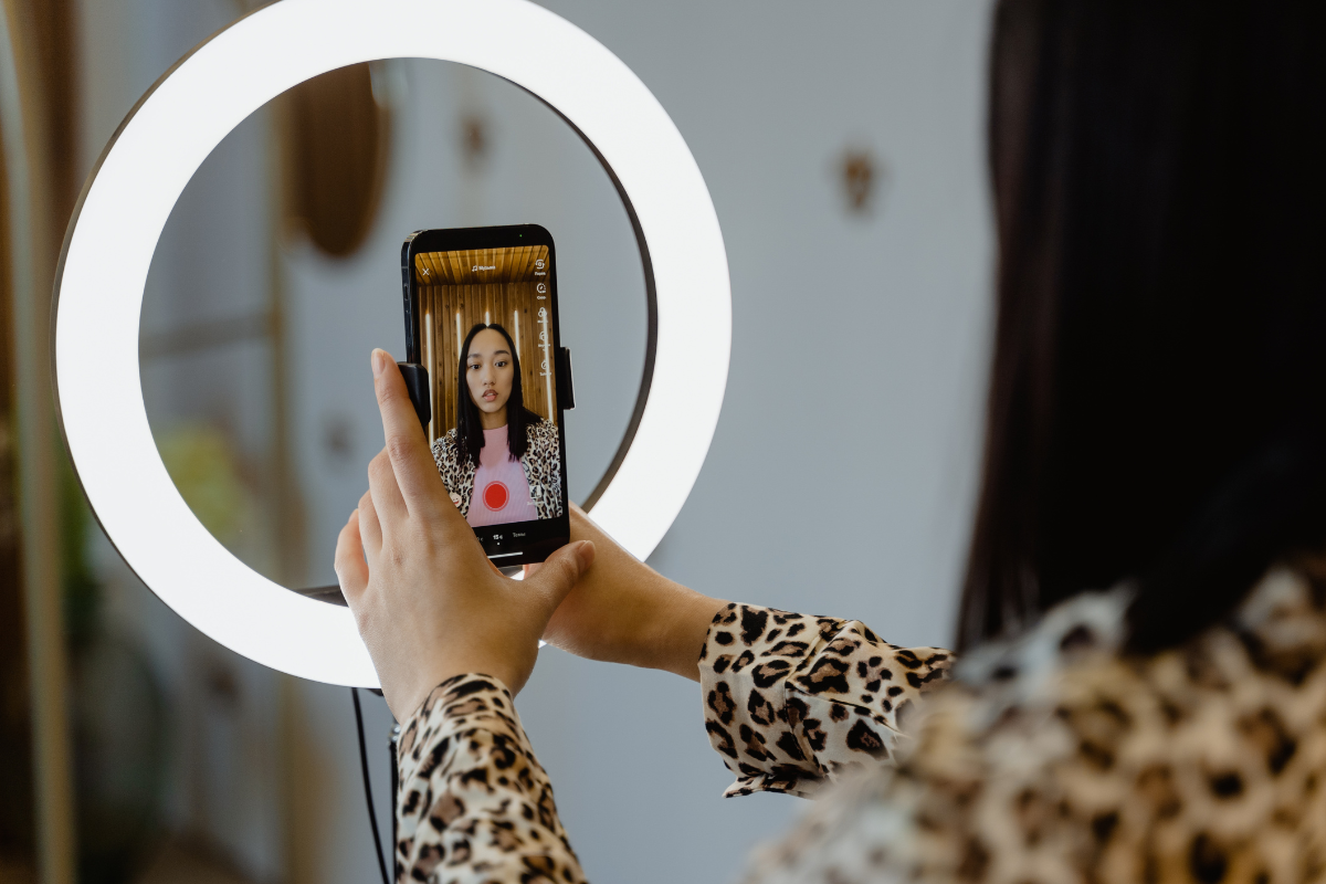 Los mejores 10 consejos para sacar pautar en TikTok Ads 2 651365d5fd267fa435bc93b9 tik%20tok%205