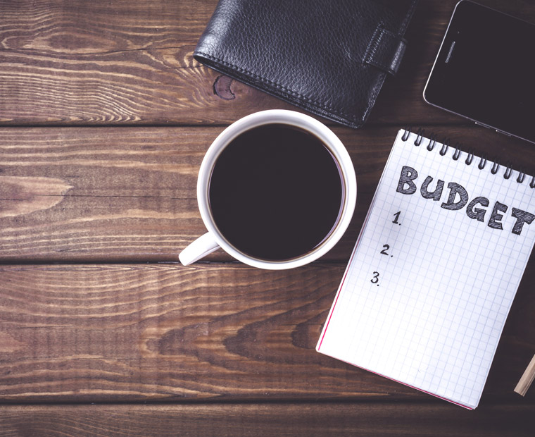 5 Ways a Realistic Budget Helps You Save Money