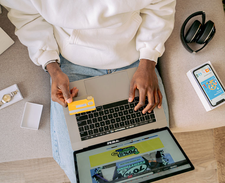 5 Smart Tips To Save Money While Shopping Online
