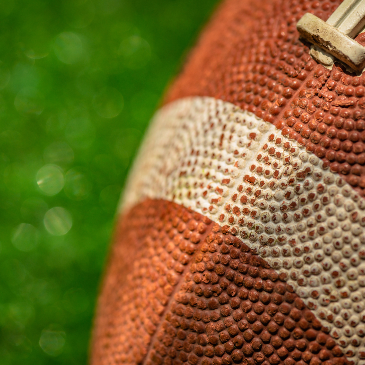 When is the Best Time to Bet on American Football: Before or During the Match?