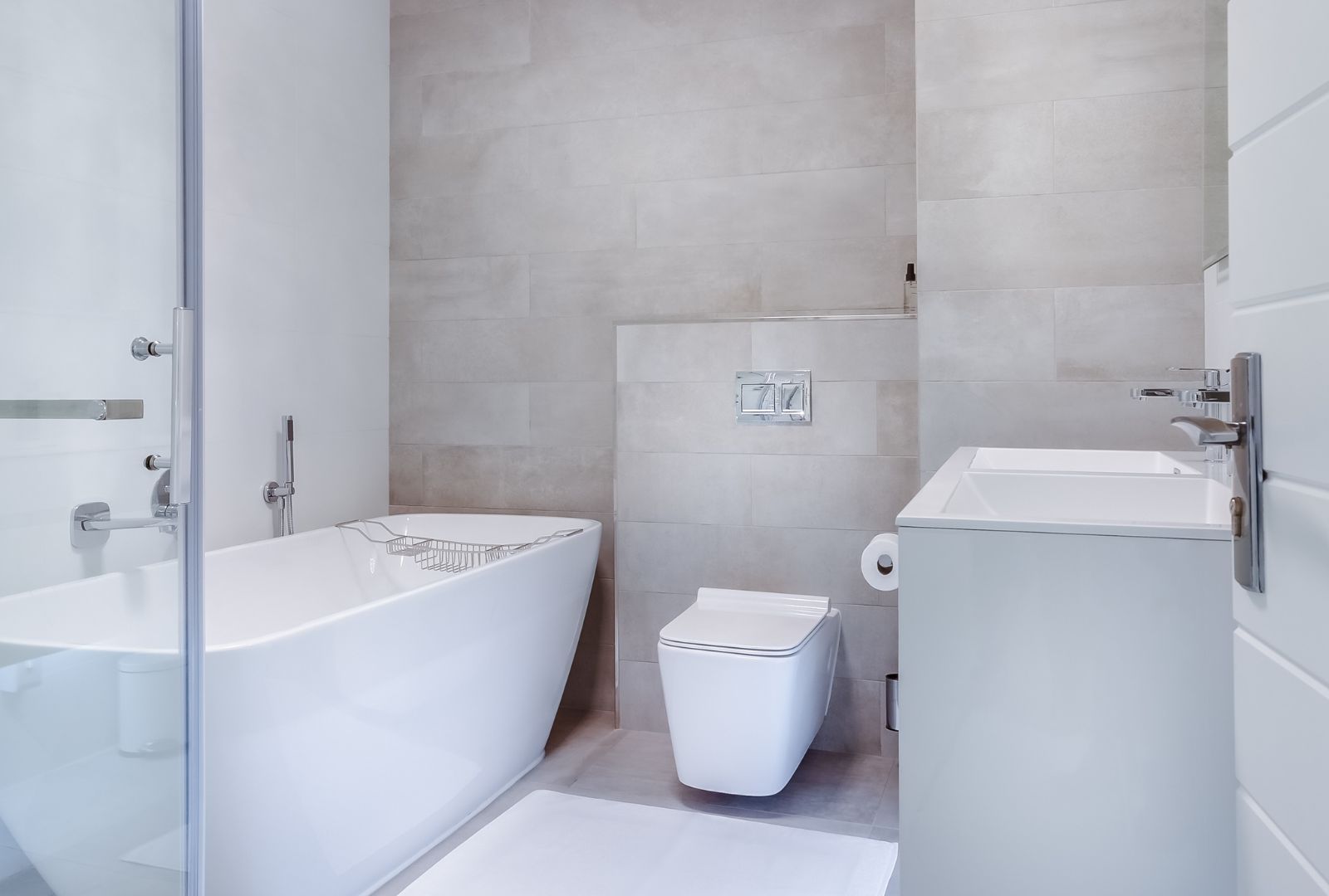 Modern Minimalist Bathroom