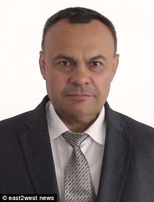 russie chien parechoc voiture