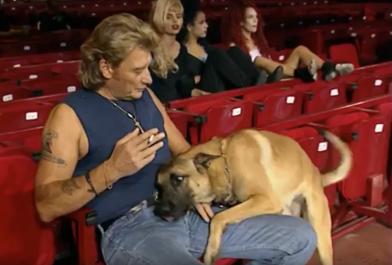 Johnny Hallyday et son berger malinois