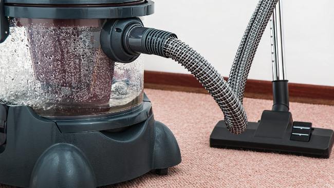 Drying Out Wet Carpet: A Complete Guide to Water Damage Restoration and ...