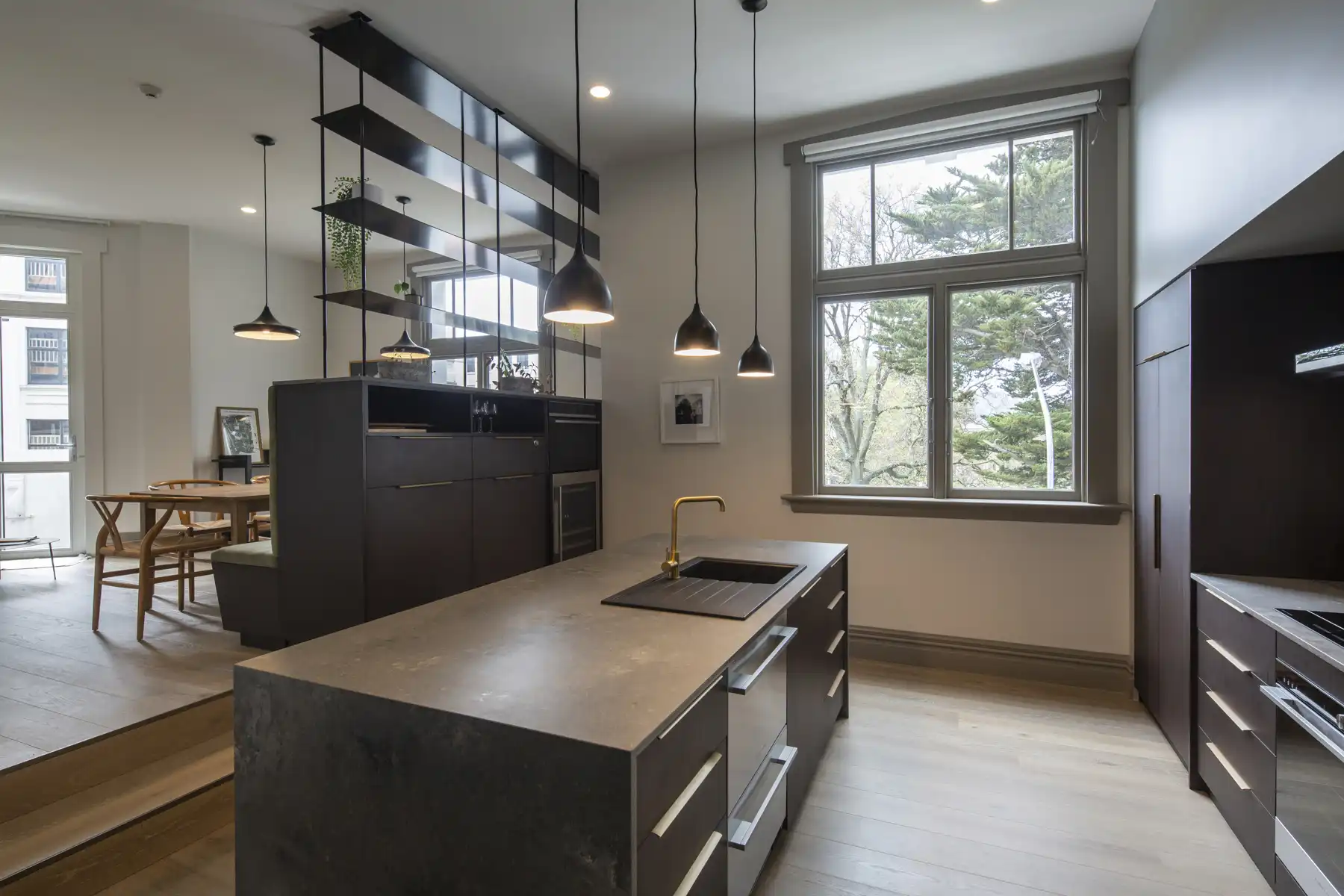 Burlington St Luxury Apartment Feldspar