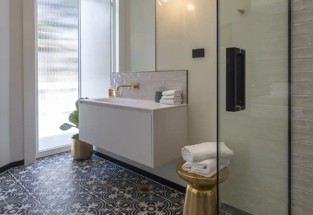 Burlington St Luxury Apartment Feldspar