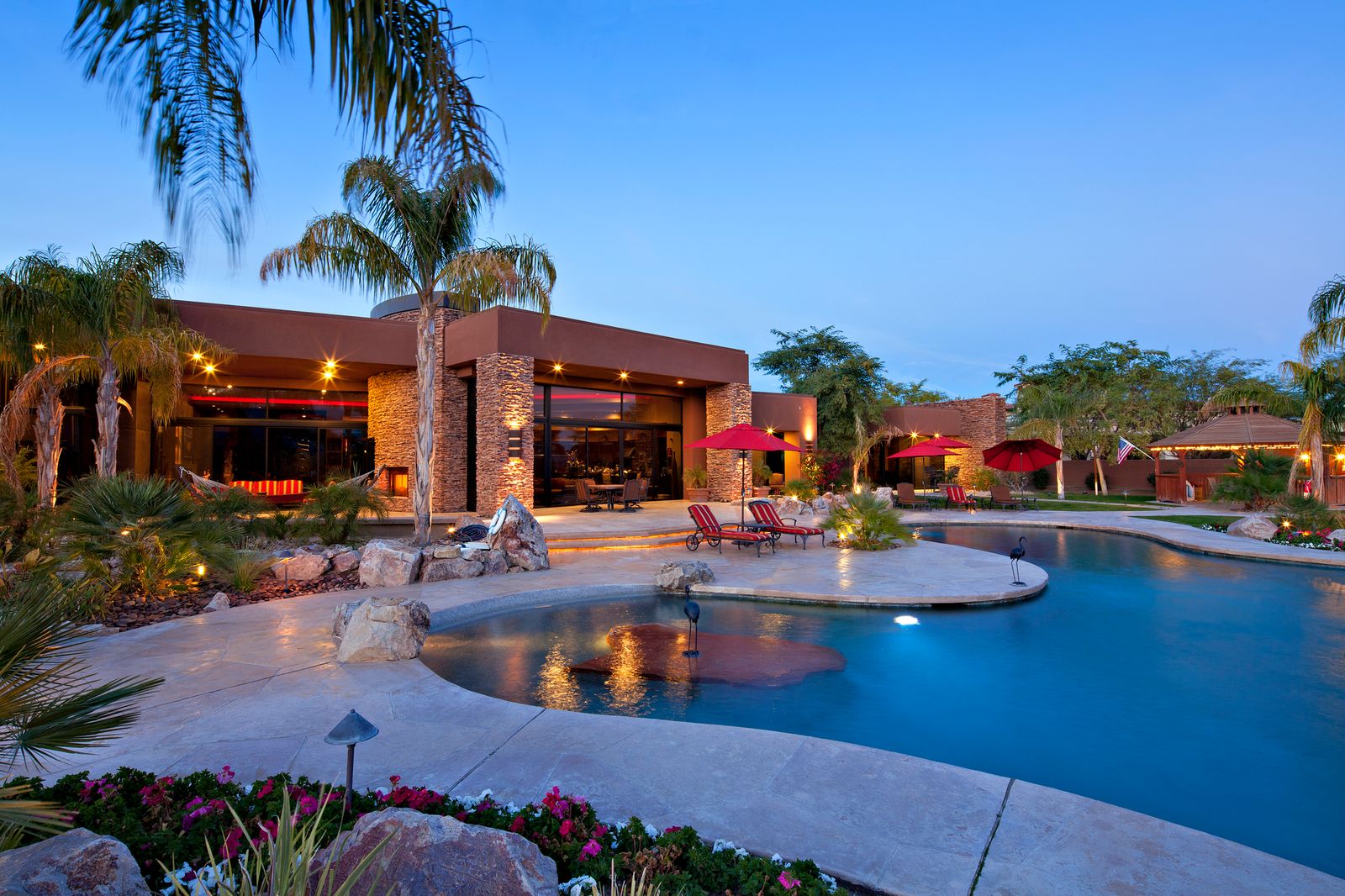 Brown Stains in Salt Water Pool What Type of Stain Is It?