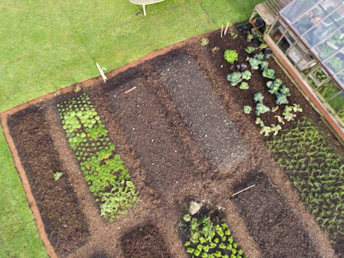 New version of dig / no dig beds, no sides