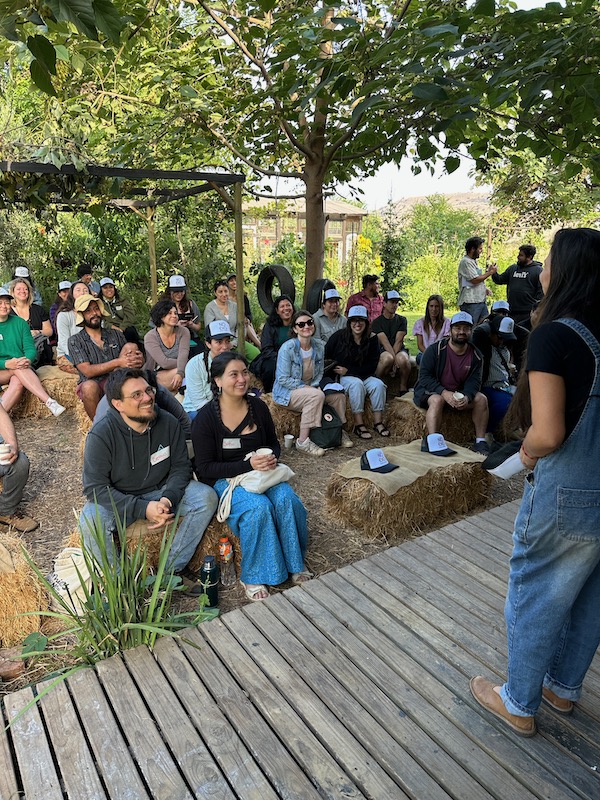 Wini Walbaum introduces Charles in Santiago