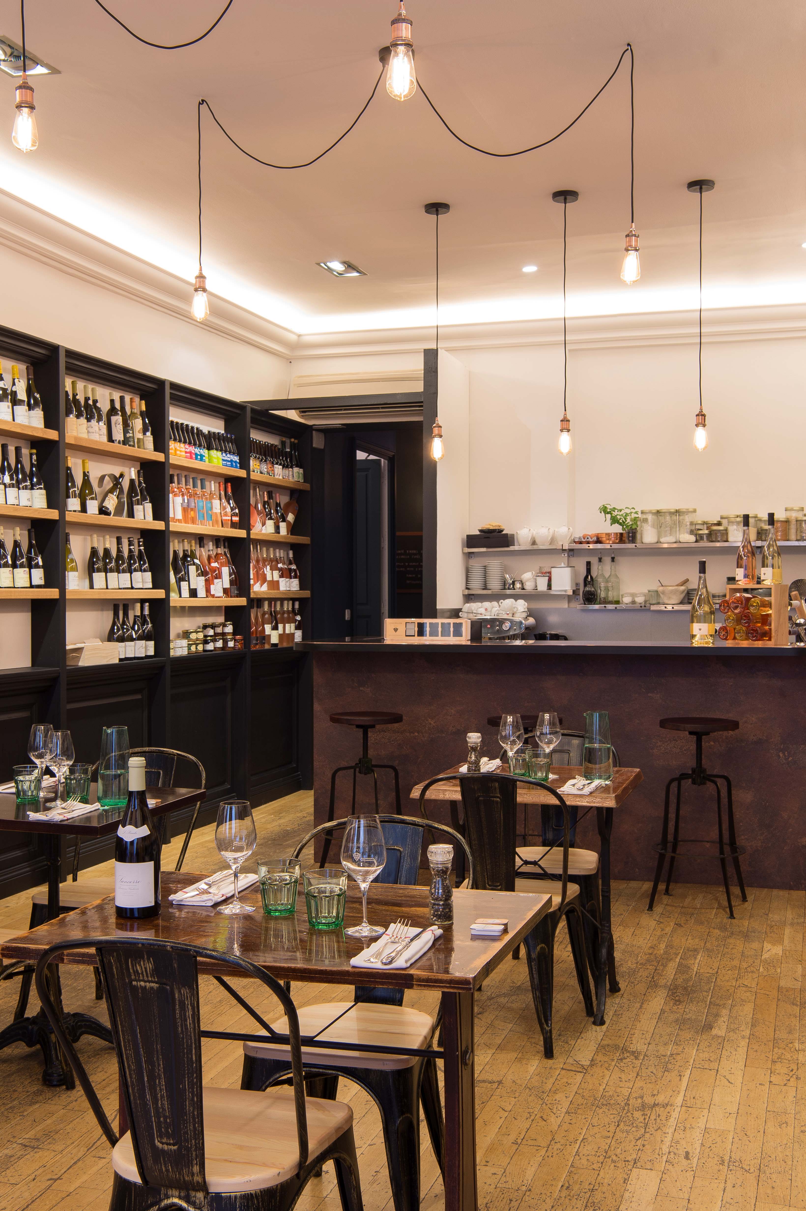 Le Chicoulon: une cave à vin d’appellation marseillaise aux airs de micro-bistrot