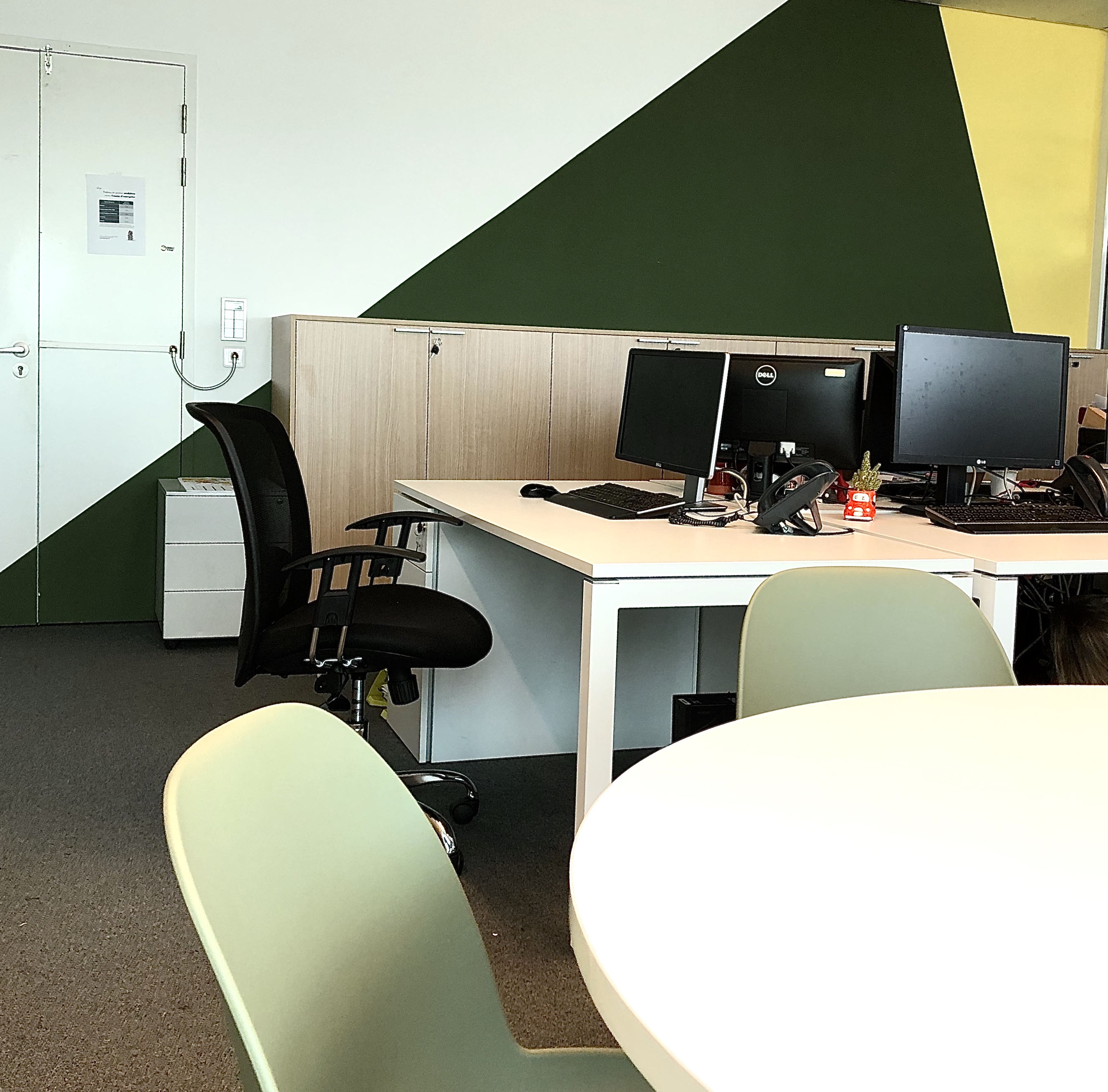 Bureaux du comité d'entreprise de la Tour CMA-CGM 