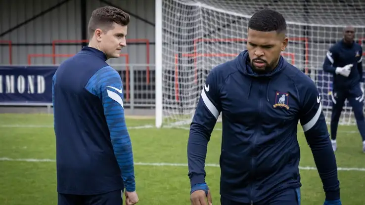 La Locker Room Aux Folles - Season 3, Episode 9