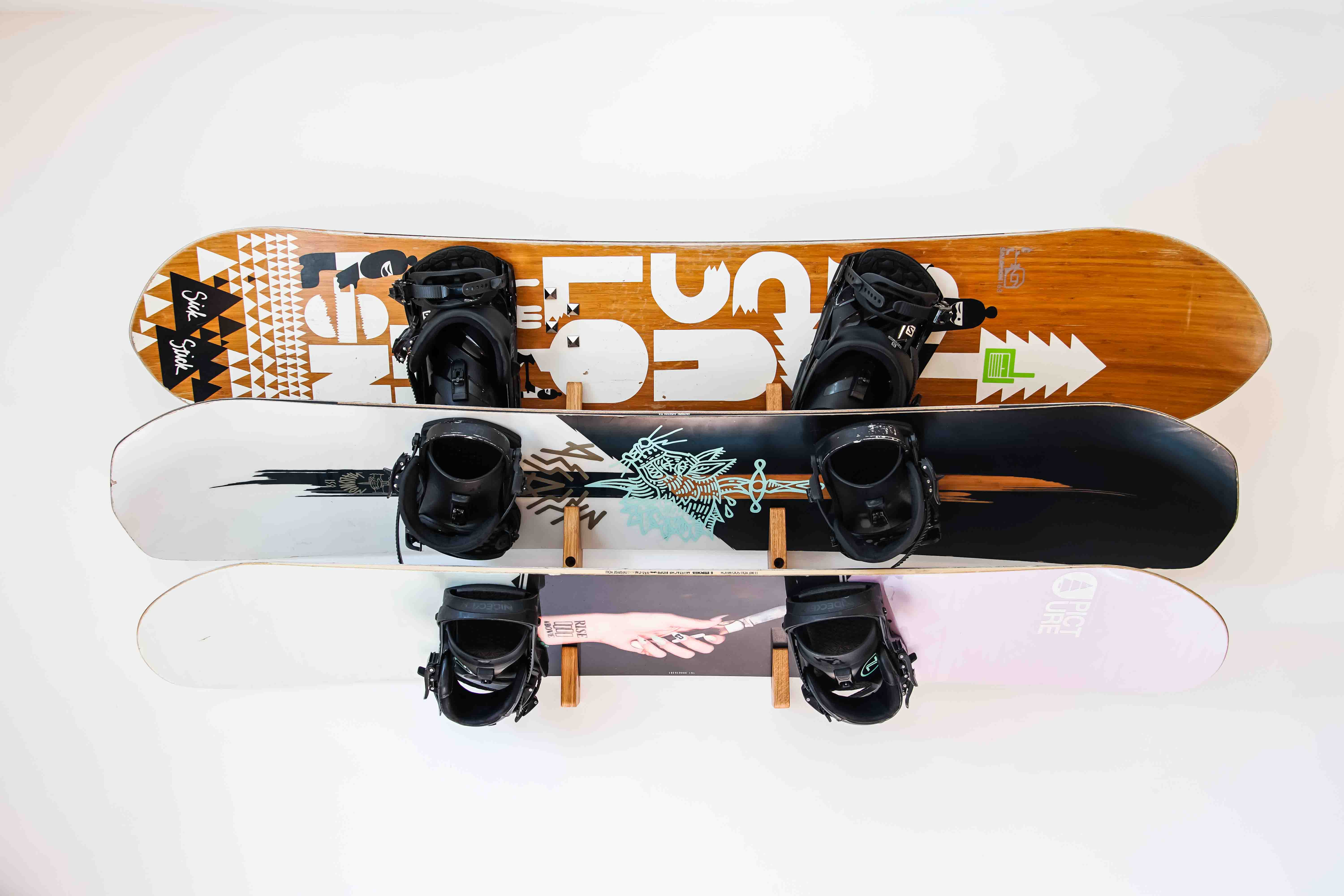 Support Mural Skateboard JINTANG - Porte Snowboard, Longboard & Skate Noir Robuste Pour Rangement Et Présentation