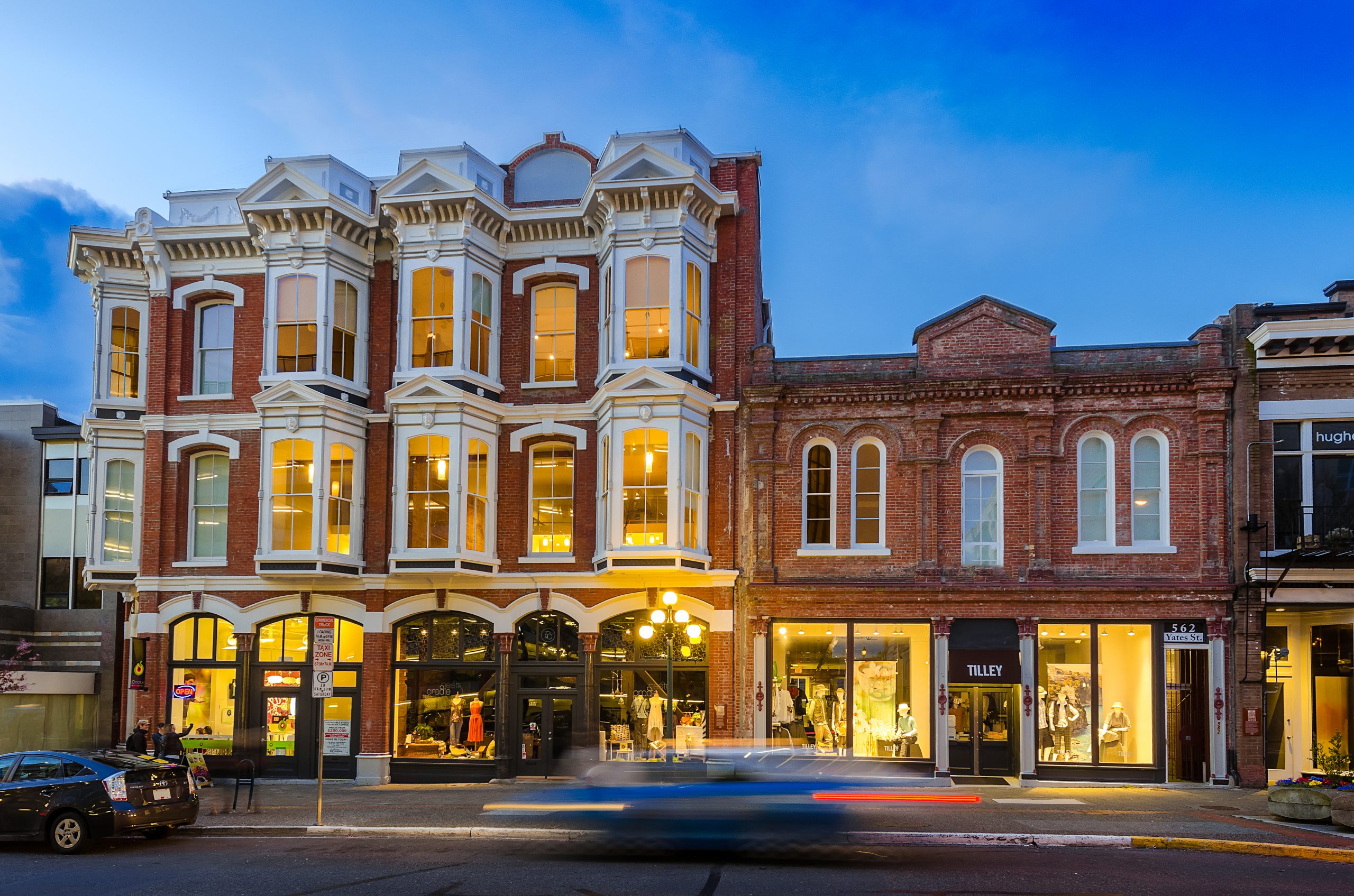 Oriental — building photo 10