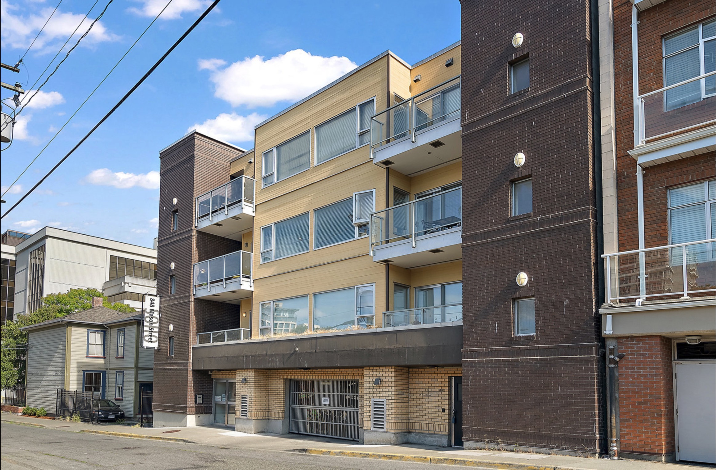 SoHo condo building, 848 Mason St