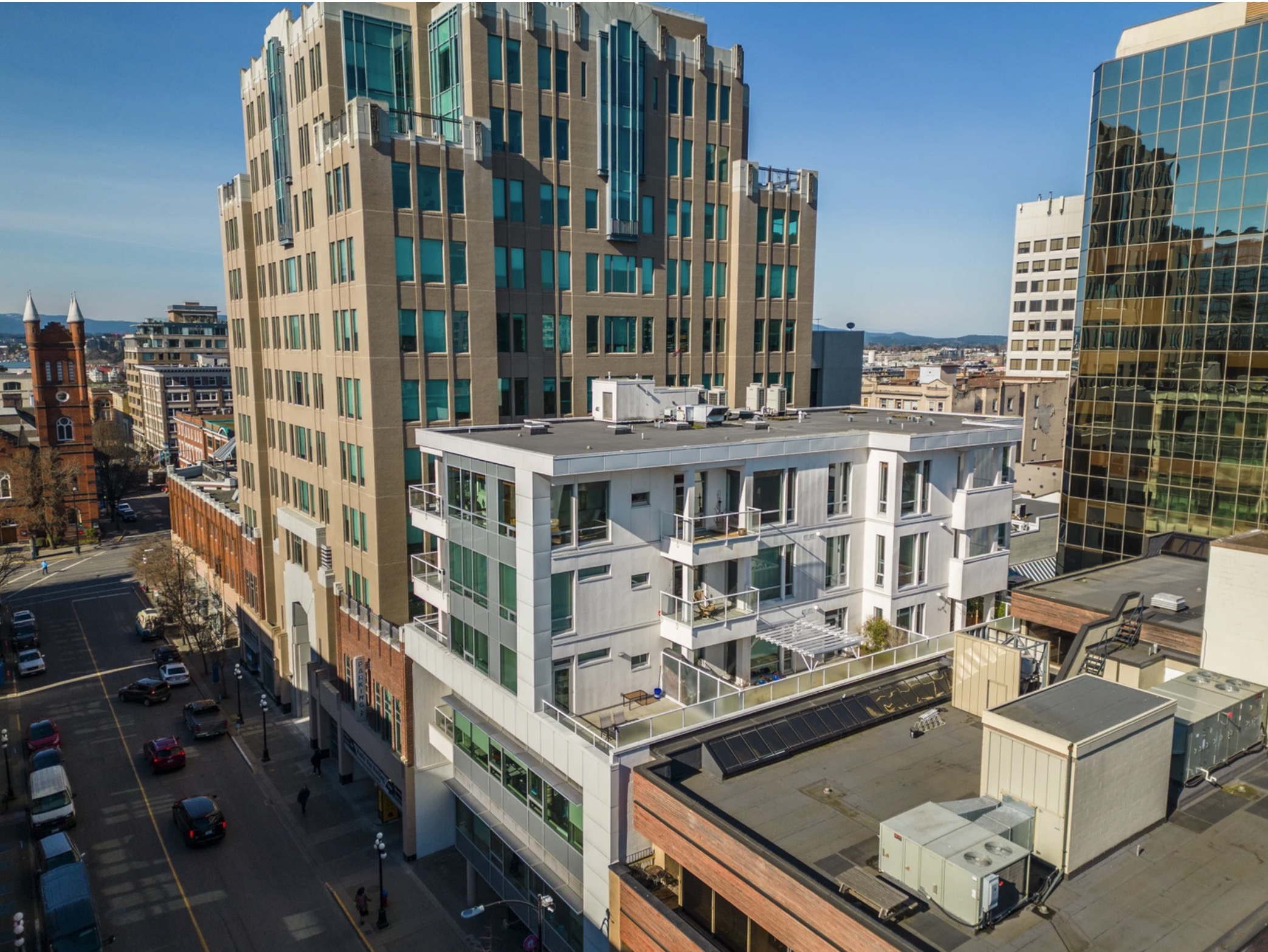 SoMA condo building, 732 Broughton St