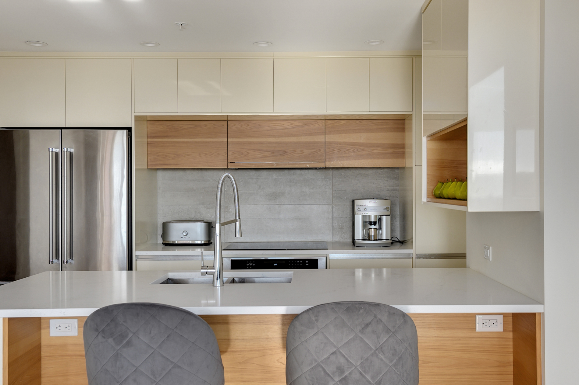 989 Johnson — building photo 7