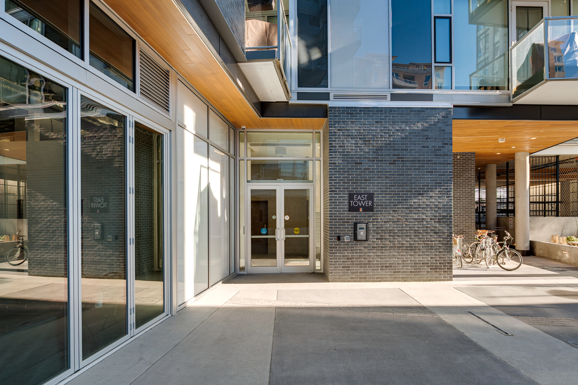 989 Johnson — building photo 1