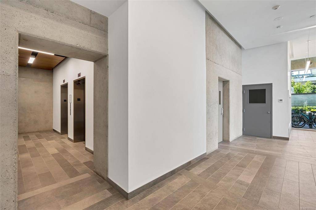 989 Johnson — building photo 9