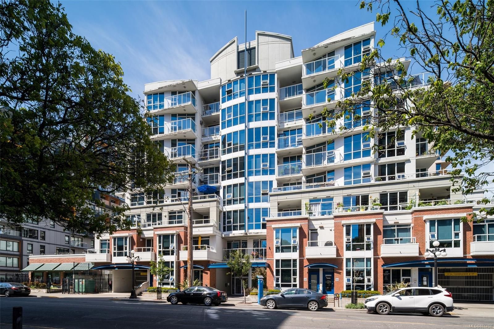 860 View Street condo building, 860 View St