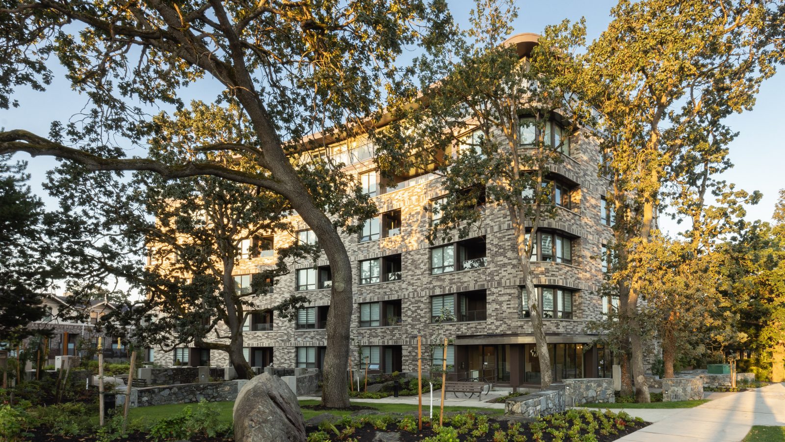 Bellewood Park condo building at 1201 Fort Street