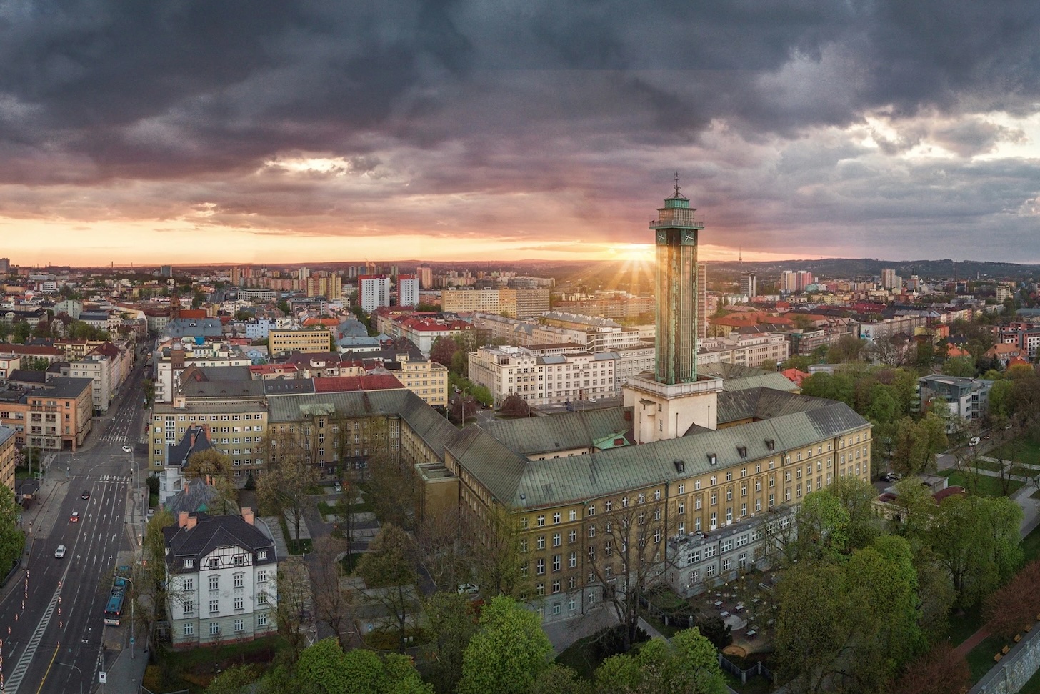 Fotovoltaika na klíč v Opavě, Ostravě a okolí? Pět důvodů, proč vybrat Smart Phoenix
