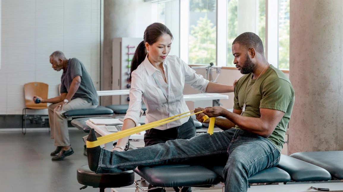 Specialized experience in orthopedic conditions physiotherapist