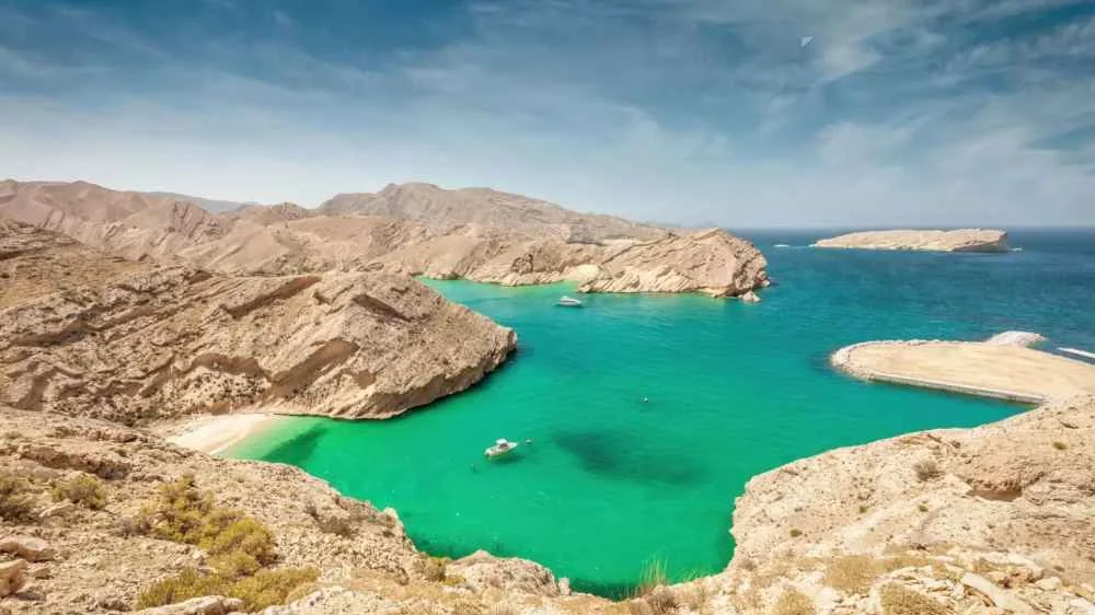 Tides of Change: Exploring Oman’s Vibrant Female Startups and Technopreneurs