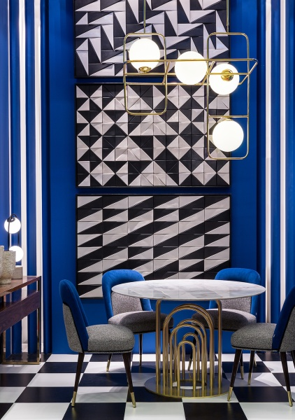 blau gefärbtes Interieur