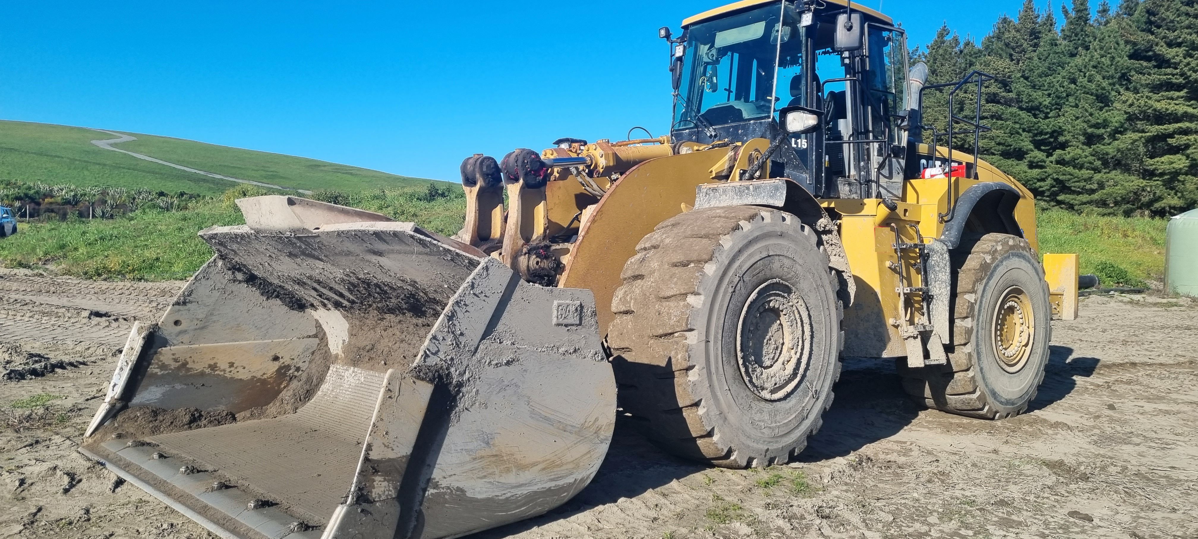 Global Tractors Loaders For Sale