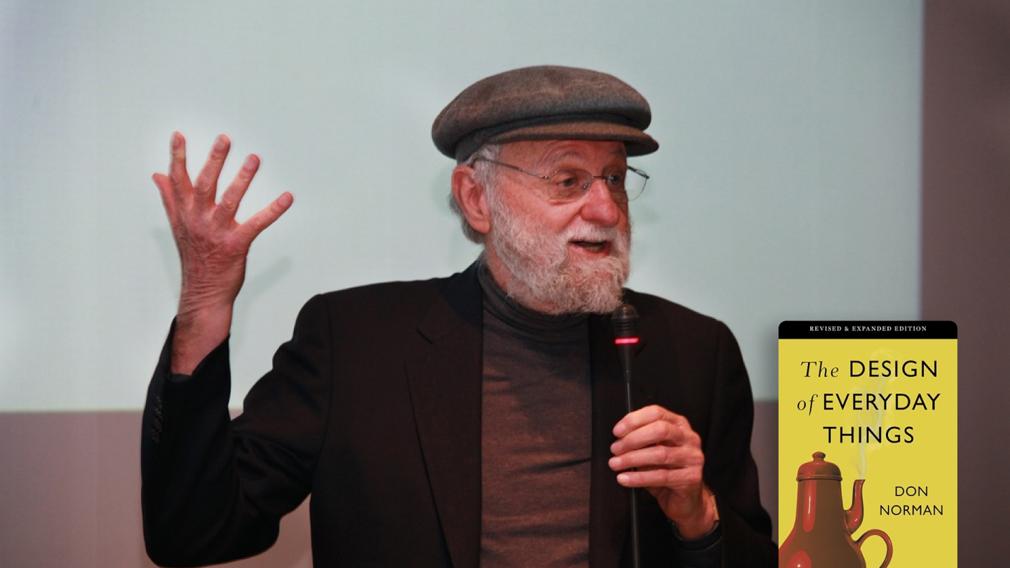 Photographie de Don Norman donnant une conférence