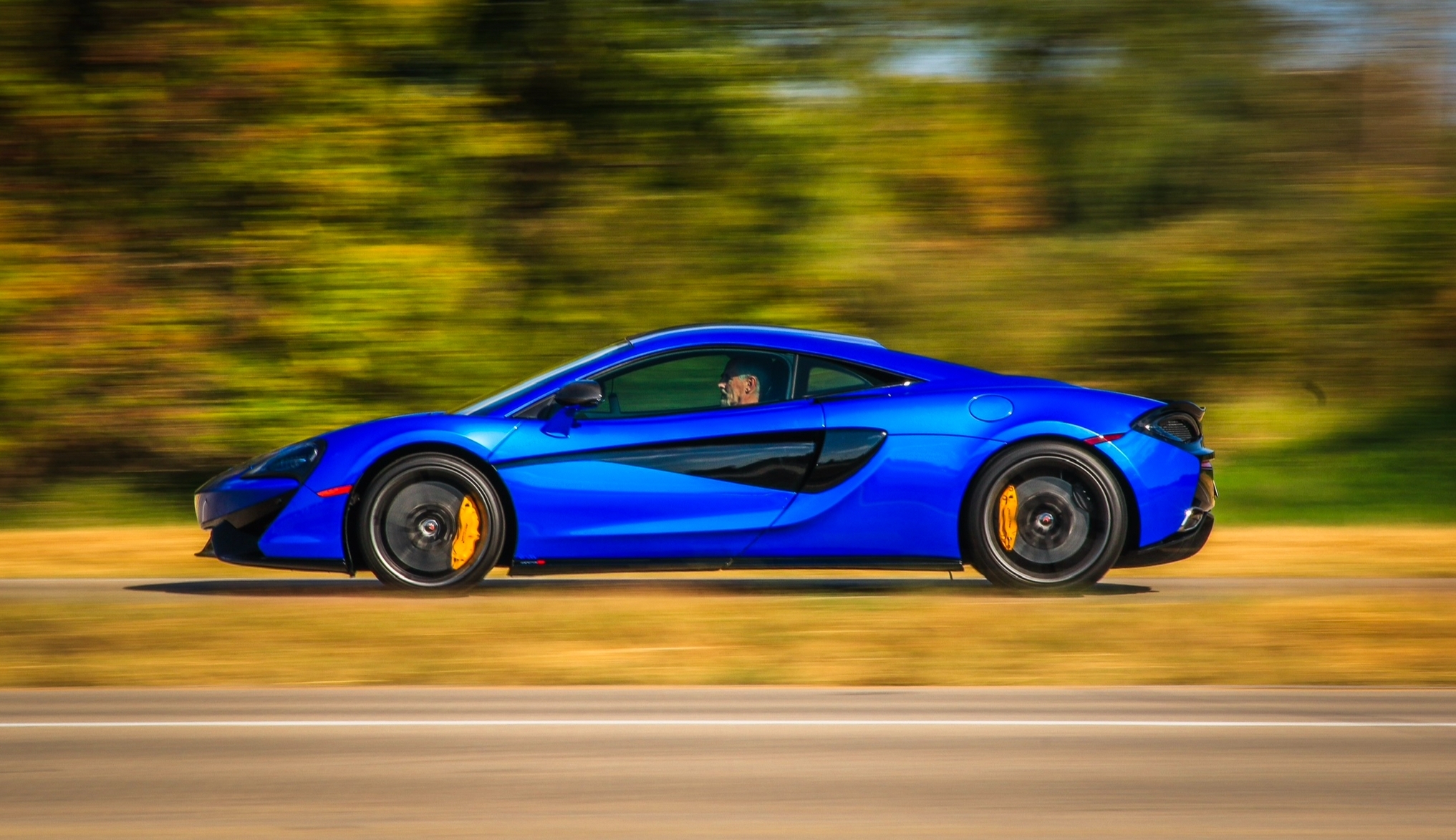 McLaren 570S.