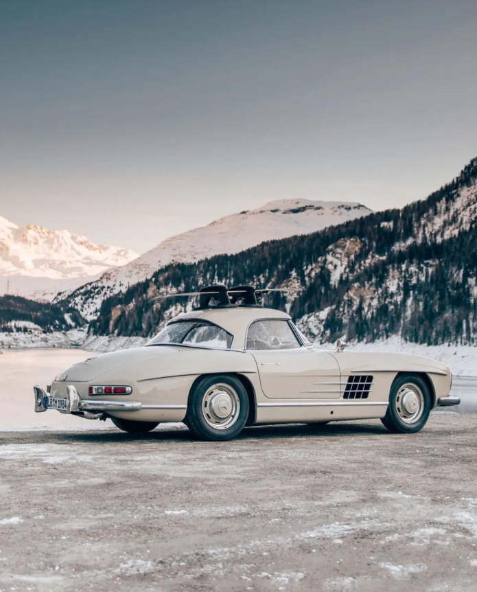 Mercedes Benz 300SL Roadster