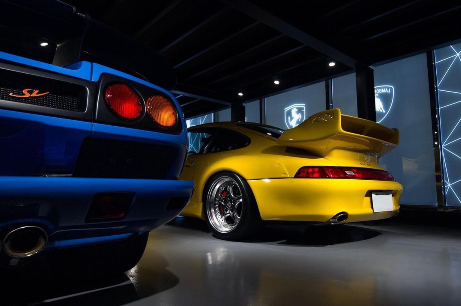 Lamborghini Diablo and Porsche 993 GT2