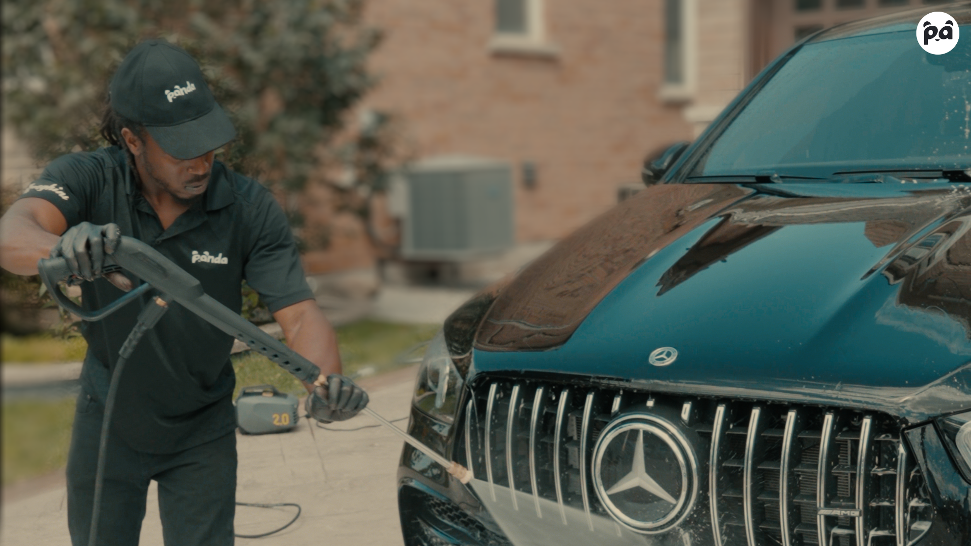 Mobile Car Detailing vs. In-Shop Detailing | Panda Hub