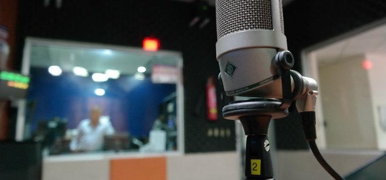 Cómo encontrar miembros para un grupo y contratar músicos - estudio de grabación