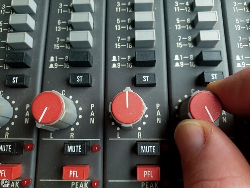 3 técnicas de panorámica de audio para incendiar tu mezcla
