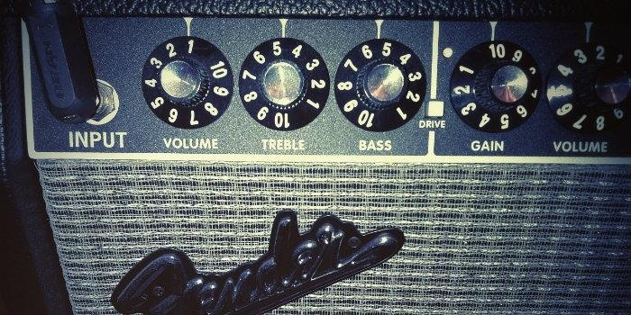 Tocar música en vivo: formas sencillas de mejorar tu set