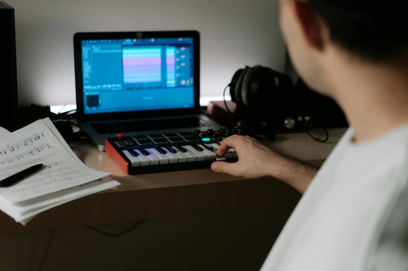  Como dividir os royalties com produtores e compositores
