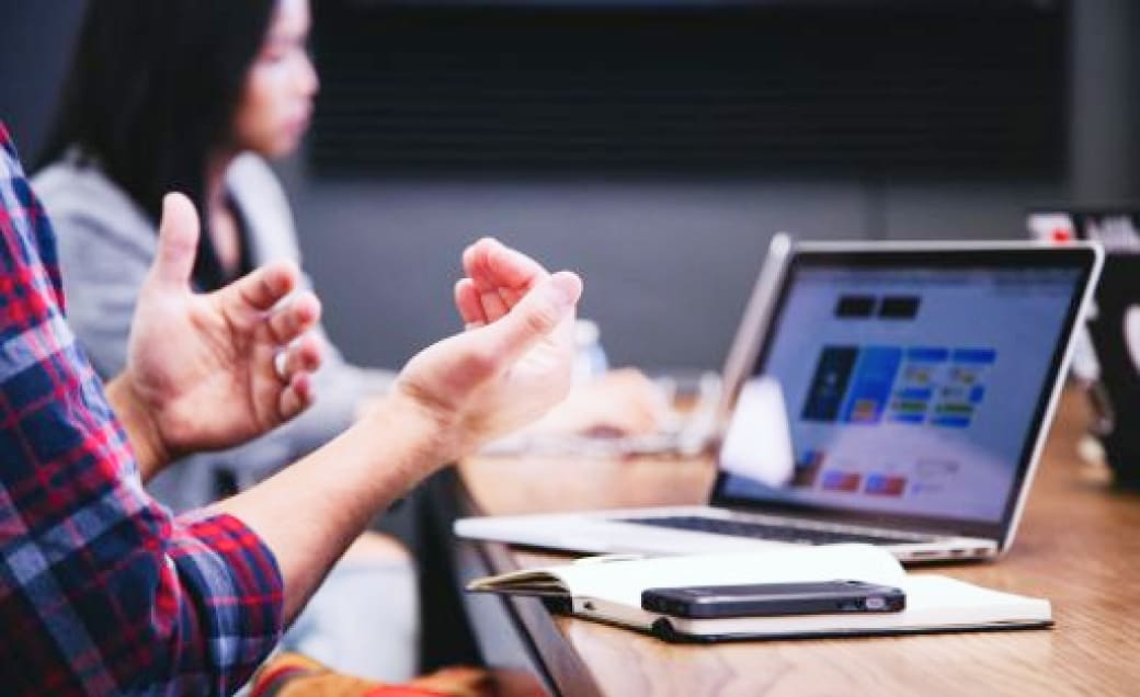 Pourquoi et comment rédiger un elevator pitch ?