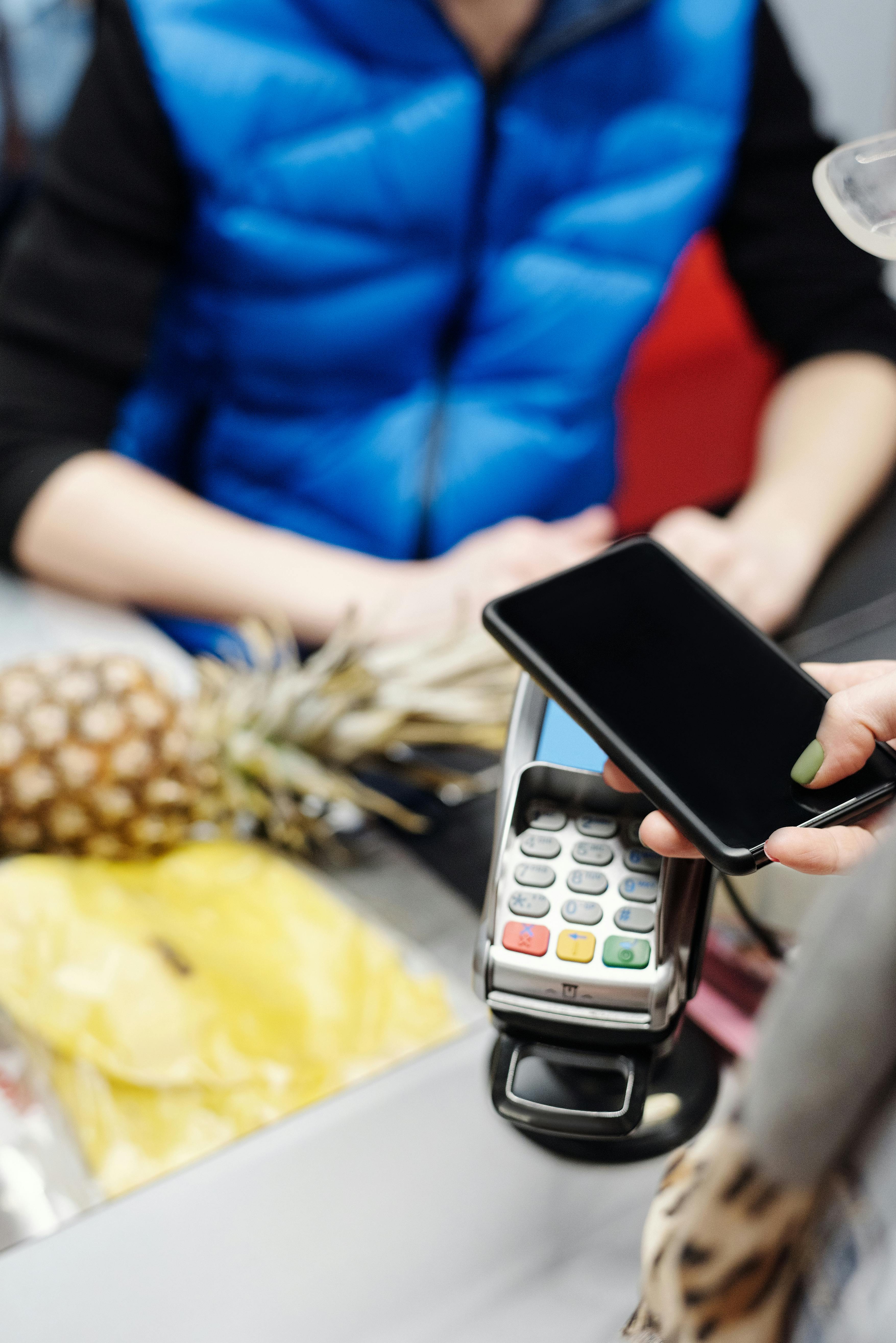 Zukunft des Einkaufens durch KI gestützte Altersverifikation in Supermärkten