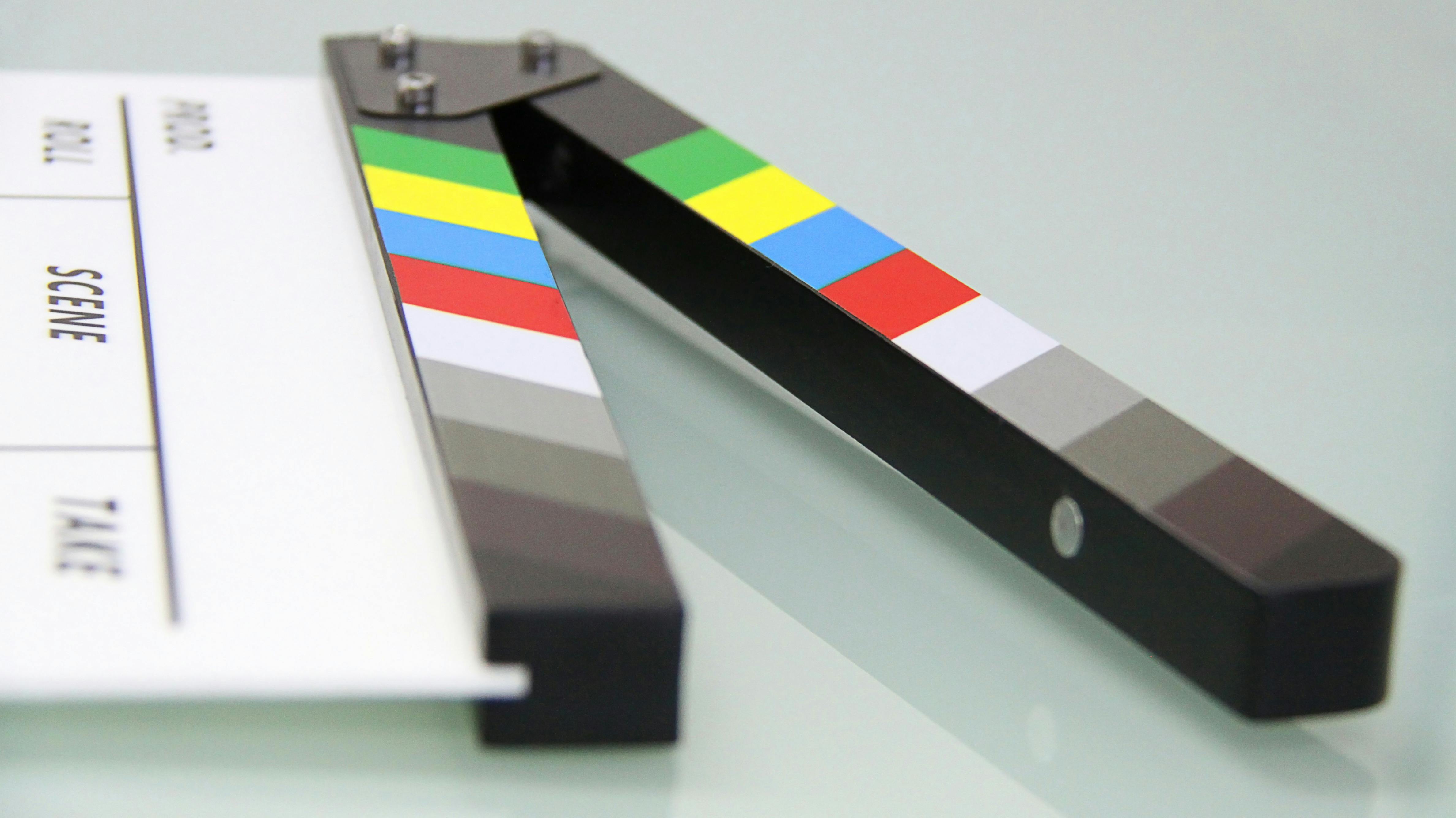 Künstliche Intelligenz im Fokus: Der SAG-AFTRA Streik und seine Konsequenzen für die Unterhaltungsbranche