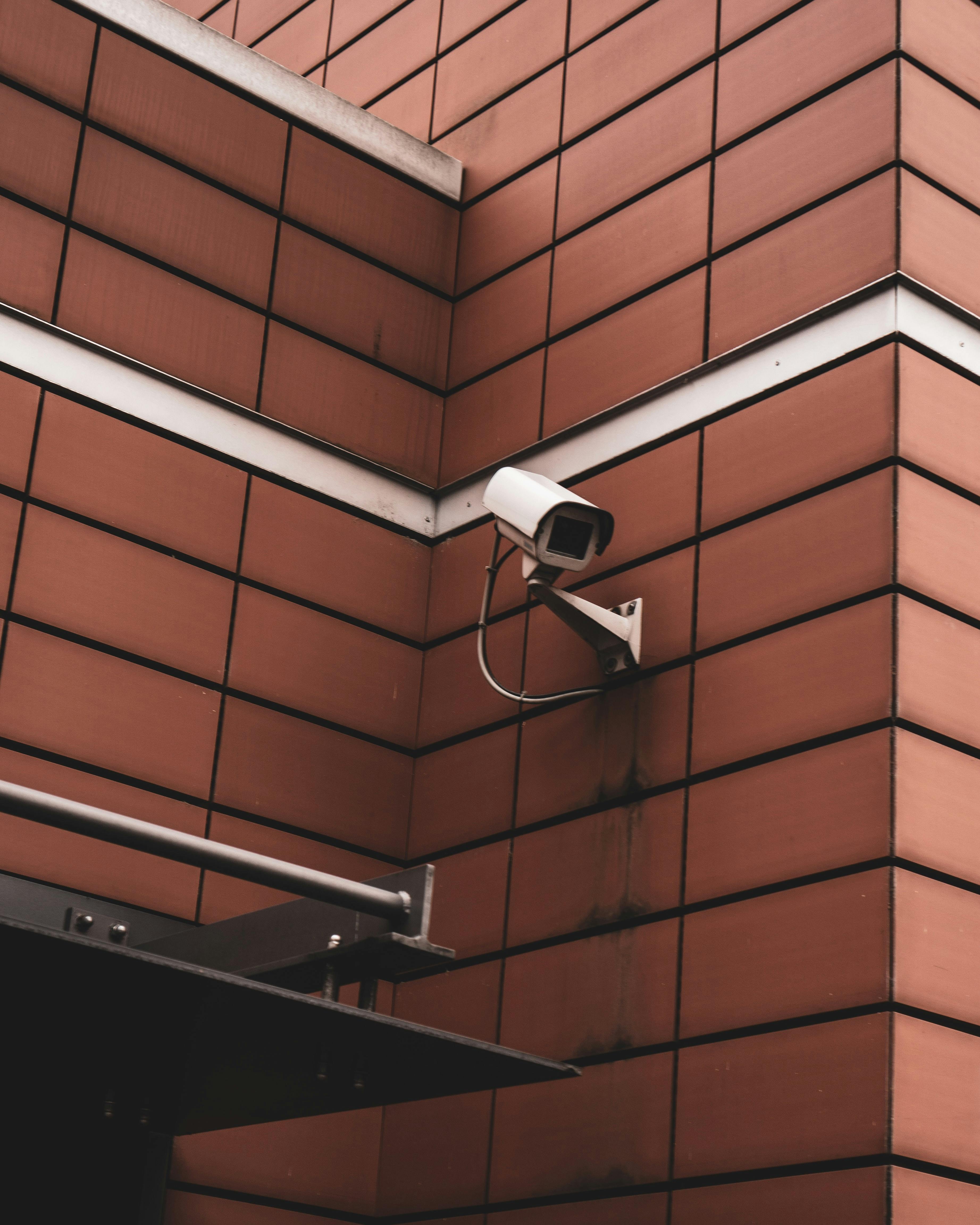 KI Überwachungstechnologien und ihre rechtlichen Grenzen in Deutschland und Europa