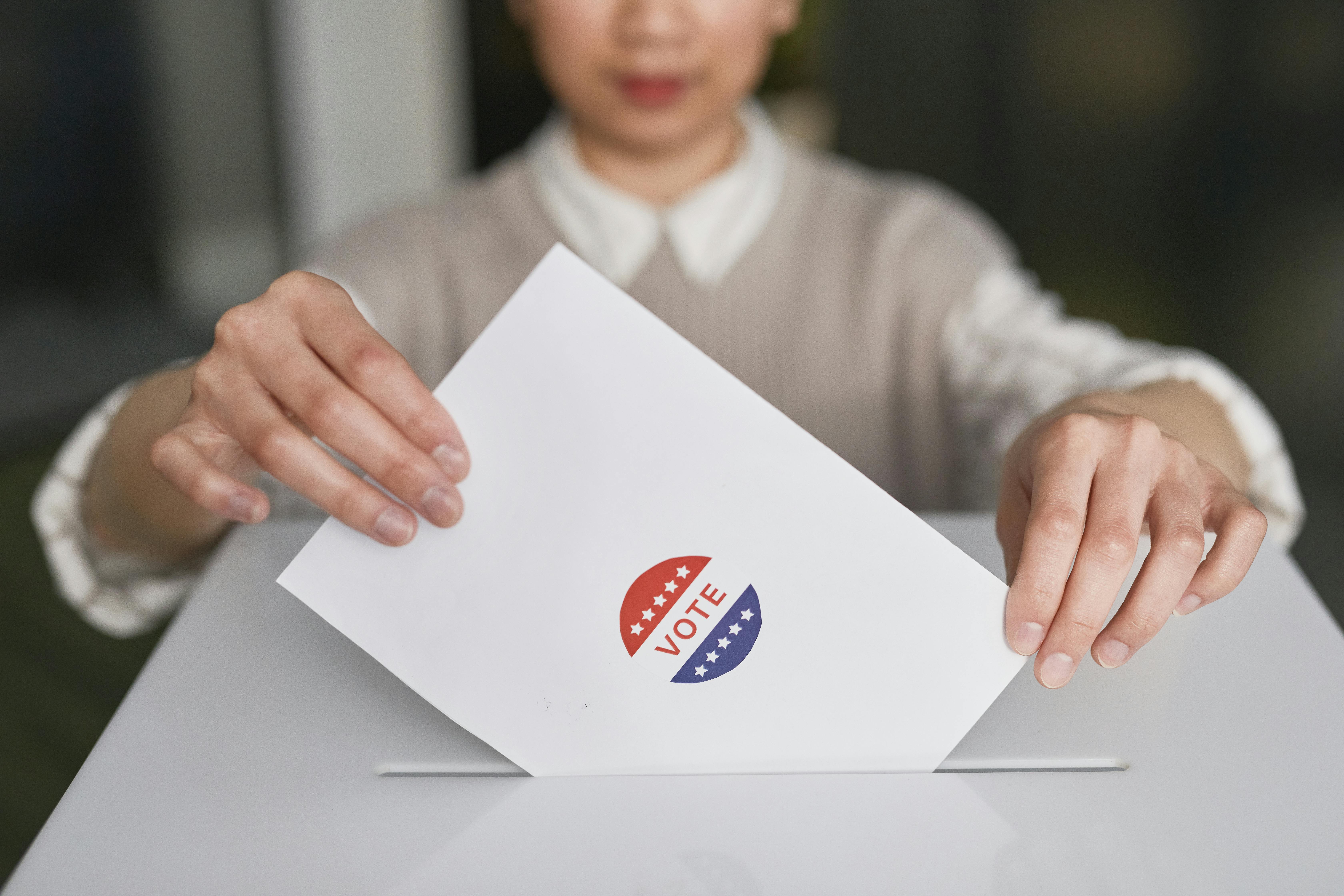 KI im Wahlkampf: Manipulation und ihre Folgen durch gefälschte Anrufe