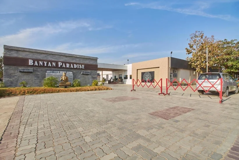 Banyan Paradise Resort, Vadodara