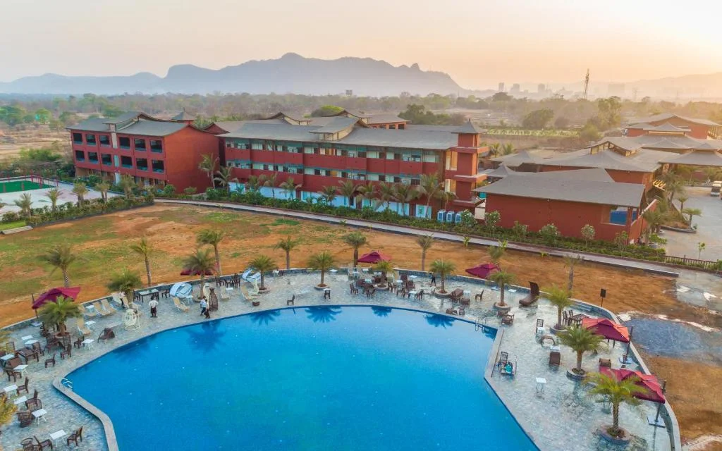 Saya Grand Club & Spa Resort, Thane