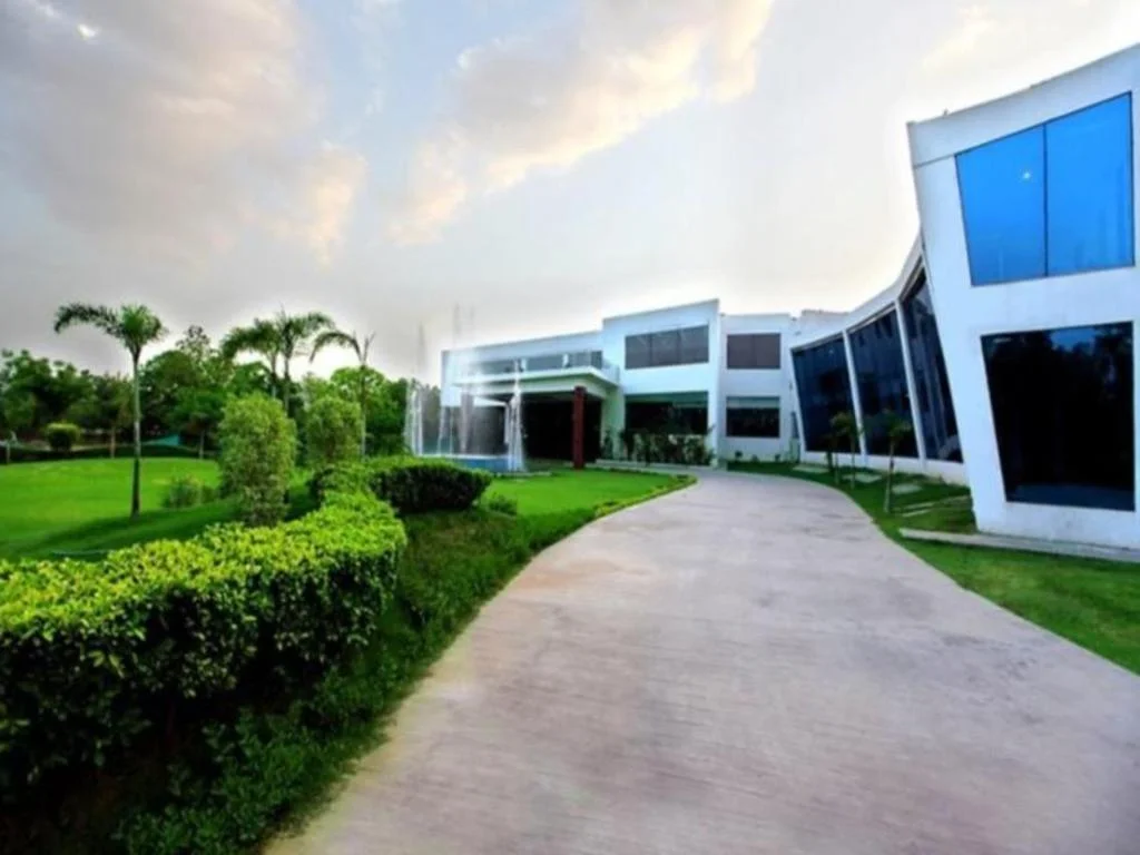 The Awesome, Faridabad