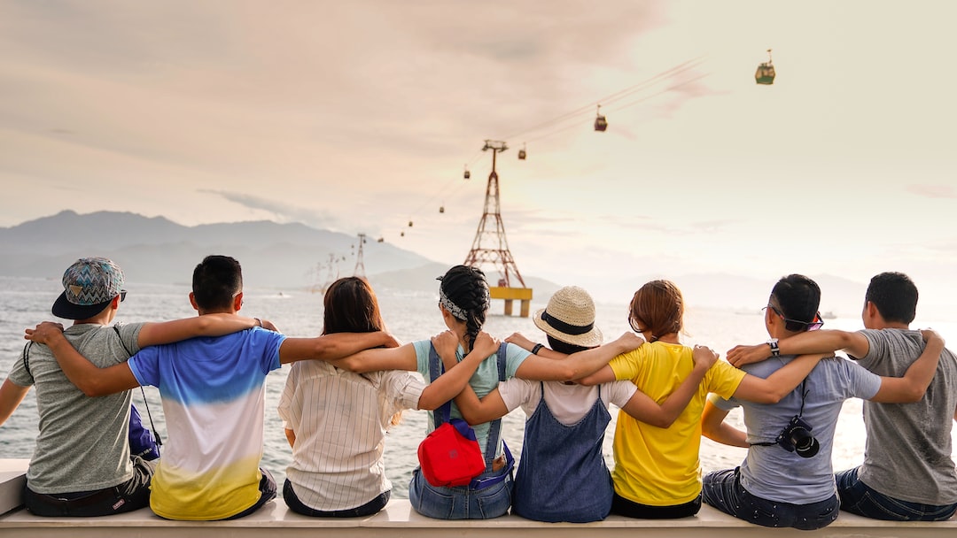 13 Engaging Team Dinner Ideas to make it memorable