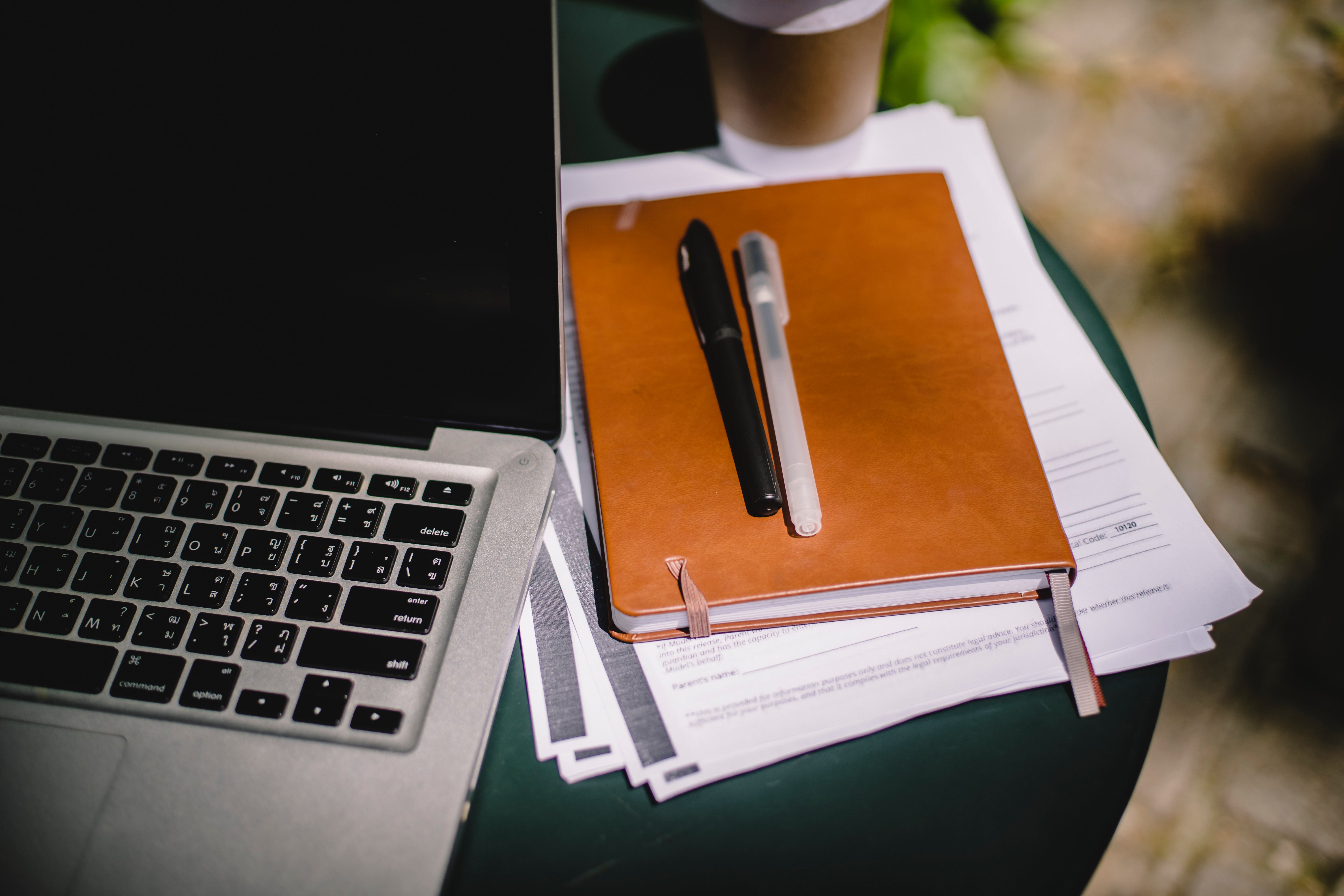 22 Top Gifts for Administrative Assistants