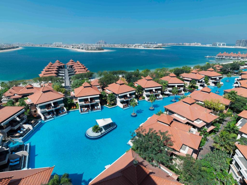 Luxurious beachfront resort with modern amenities at Anantara The Palm Dubai Resort
